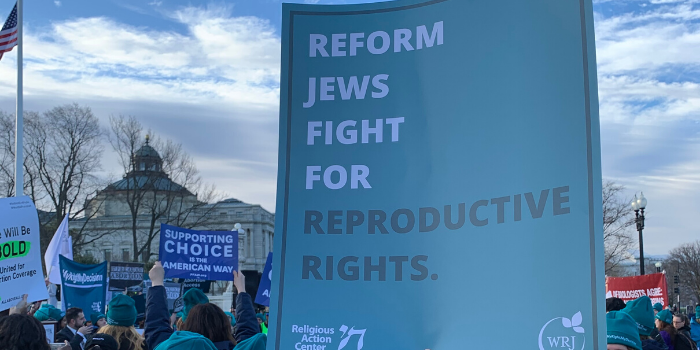 Sign that says "Reform Jews Fight for Reproductive Rights"